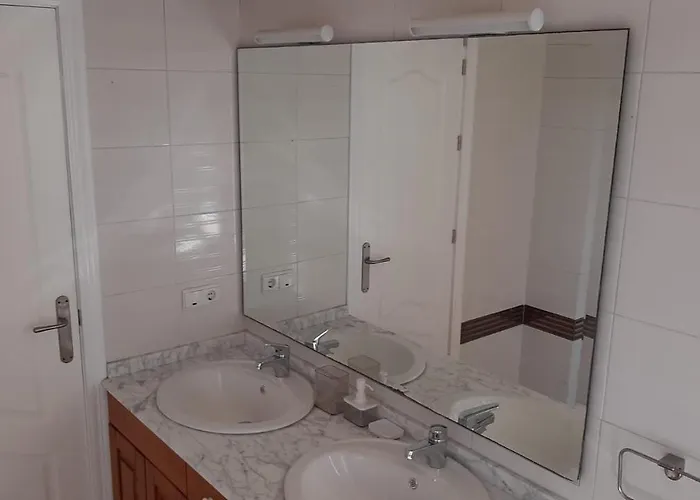 Villa En Veneziola Con Atracadero Privado *