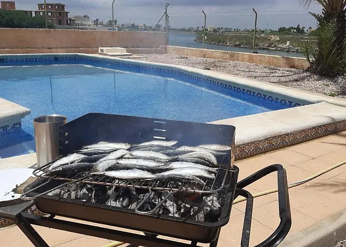 Villa En Veneziola Con Atracadero Privado *